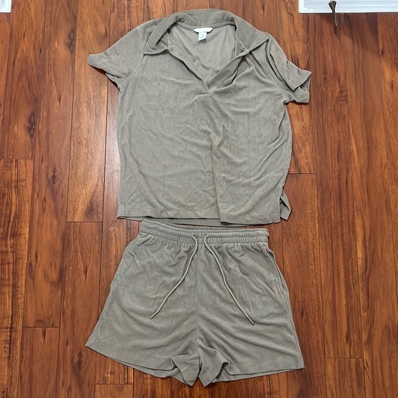H&M terry t-shirt and shorts set - Picture 1 of 4